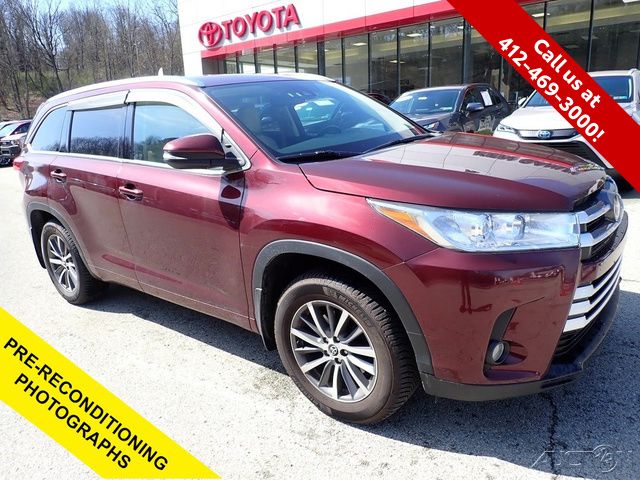 Ooh La La Rouge Mica 2018 Toyota Highlander XLE AWD SUV / Crossover All-Wheel Drive 8-Speed Automatic