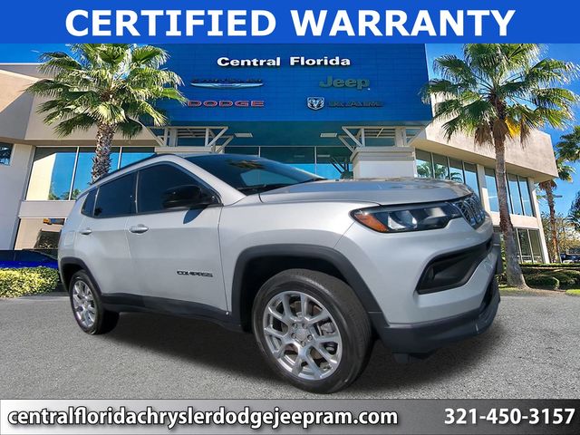 Silver Zynith Metallic Clearcoat 2024 Jeep Compass Latitude Lux 4WD SUV / Crossover Four-Wheel Drive 8-Speed Automatic