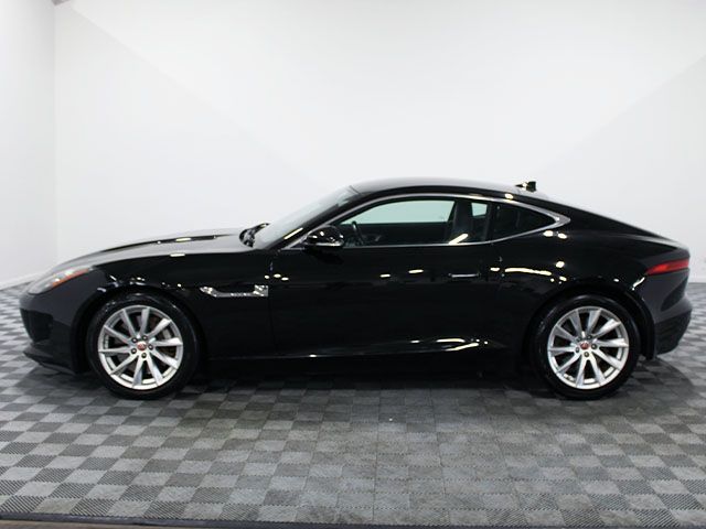 Used 2017 Ultimate Black Metallic Jaguar Premium image 3