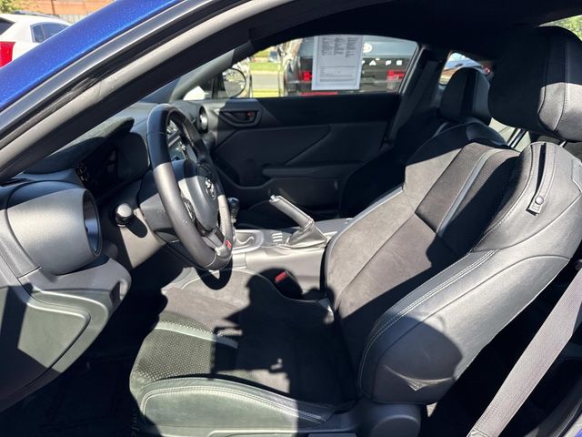 2024 Toyota GR86 Premium - Photo 13