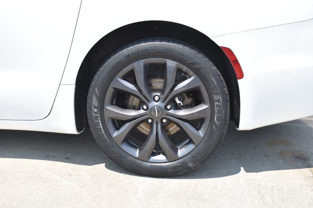Used 2019 Chrysler Pacifica Van