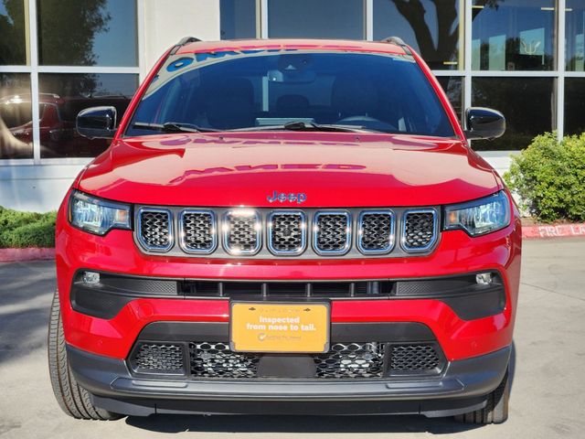 2023 Jeep Compass Latitude Lux 2