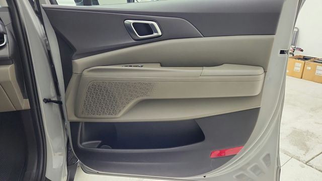 2025 Kia Carnival EX White at Shottenkirk Kia Fort Bend