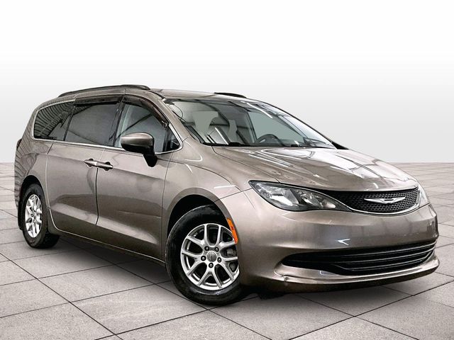 2017 Chrysler Pacifica LX - 1
