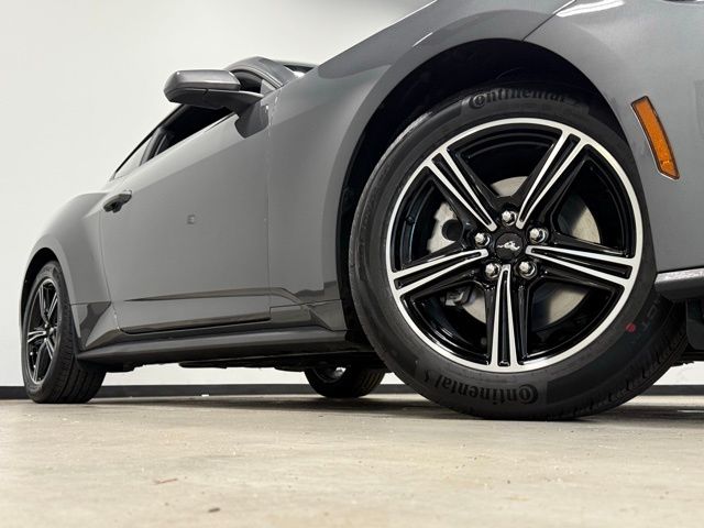 2025 Ford Mustang EcoBoost photo
