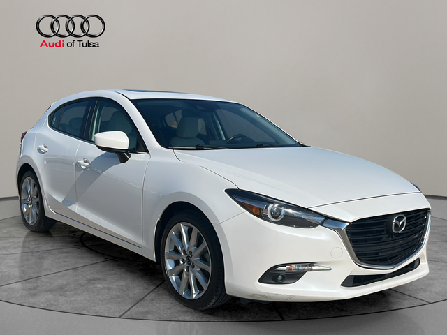 2017 Mazda MAZDA3 Grand Touring Hatchback