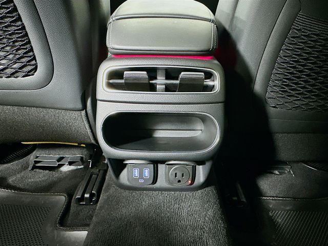 Thumbnail: 2025 Genesis GV70 - 27