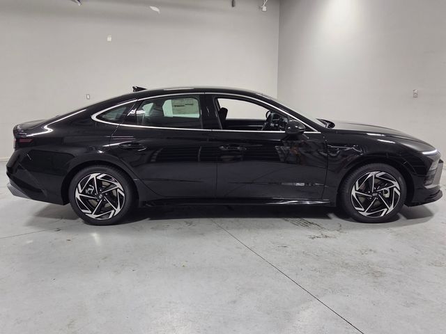 New 2026 Black Hyundai SEL Sport image 13
