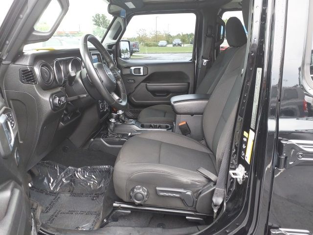 Used 2022 Black Jeep Unlimited Sport Altitude image 17