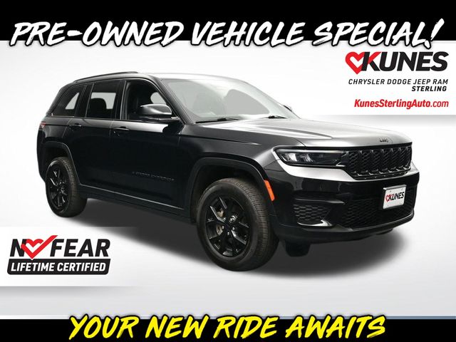 Diamond Black Crystal Pearlcoat 2025 Jeep Grand Cherokee SUV / Crossover Four-Wheel Drive 8-Speed Automatic