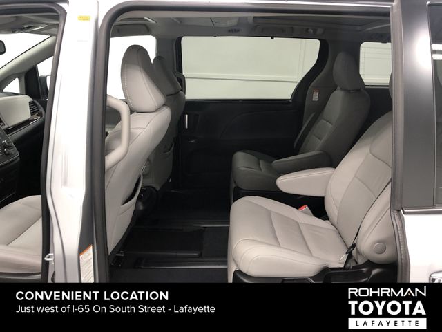 2018 Toyota Sienna Limited Premium 29