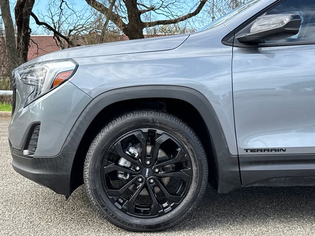 Used 2020 Gray GMC SLE image 5