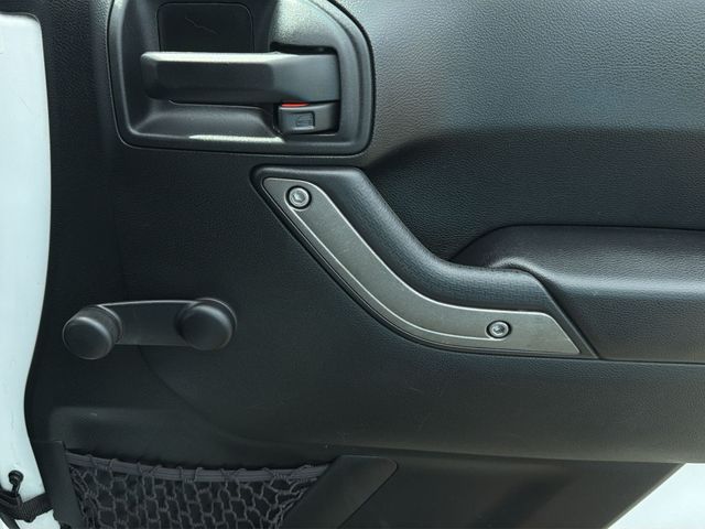 Used 2017 White Jeep Sport image 33