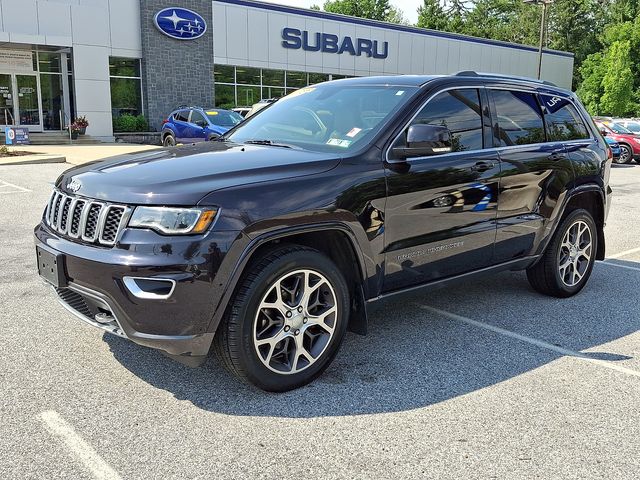 2018 Jeep Grand Cherokee Limited Red at Audi Porsche Sewickley