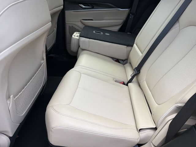 Used 2023 White Jeep Limited image 9