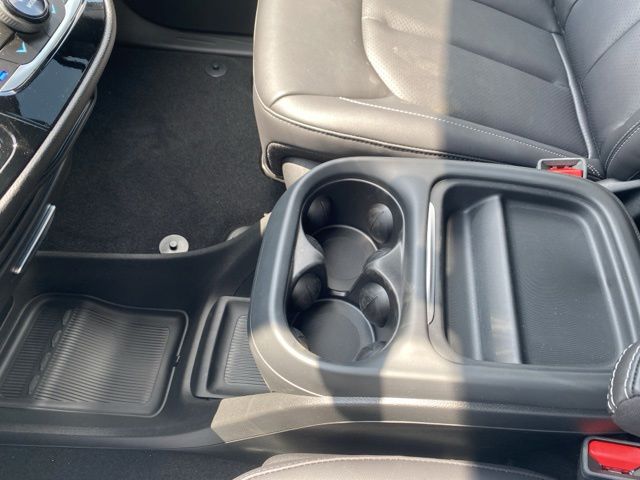 2027 Chrysler Pacifica Select - Diamond Black exterior view 20
