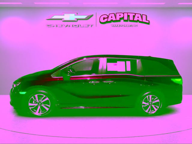Used 2023  Honda Touring image 2
