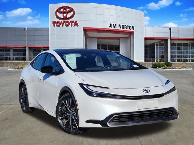 2025 Toyota Prius Limited's photo