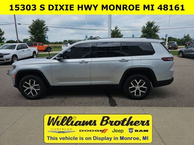 2024 Jeep Grand Cherokee L Limited - Silver Zynith exterior view 10