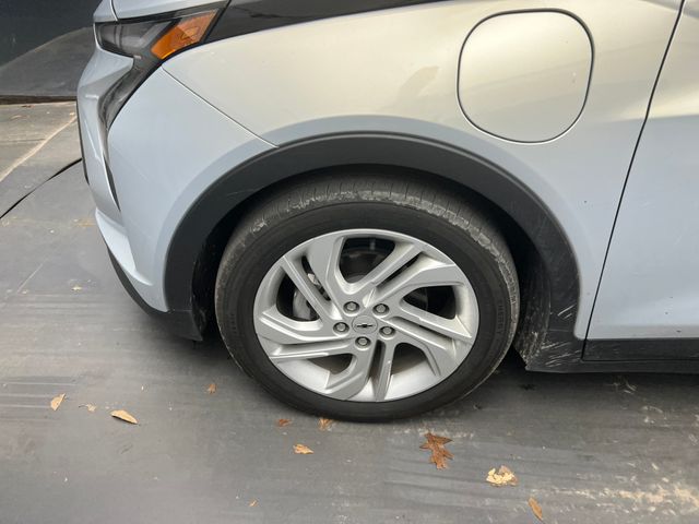 2023 Silver Flare Metallic Chevrolet Bolt EV 1LT FWD Crossover