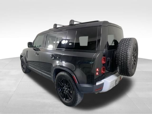 2022 Land Rover Defender 110 S 17