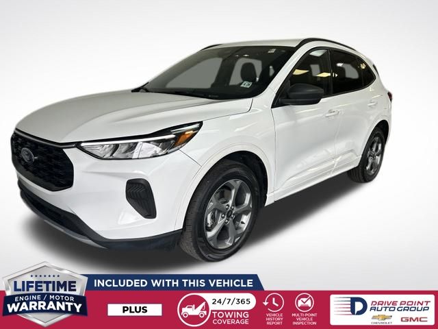 2023 Ford Escape ST-Line - Image 4