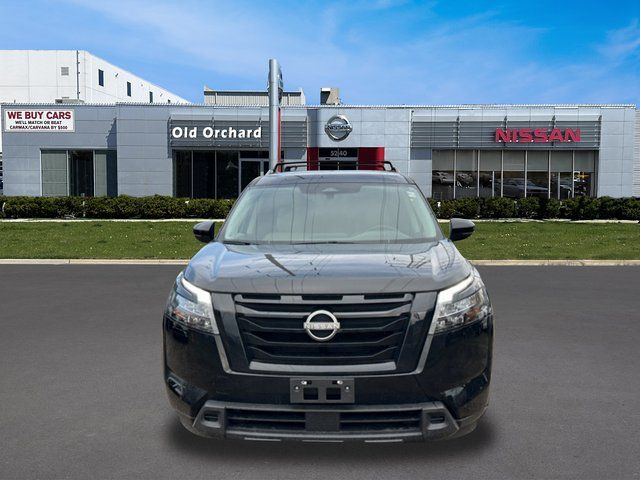 View vehicle photo 2