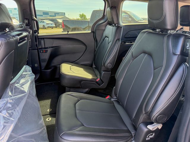 new 2026 Chrysler Pacifica car, priced at $47,810