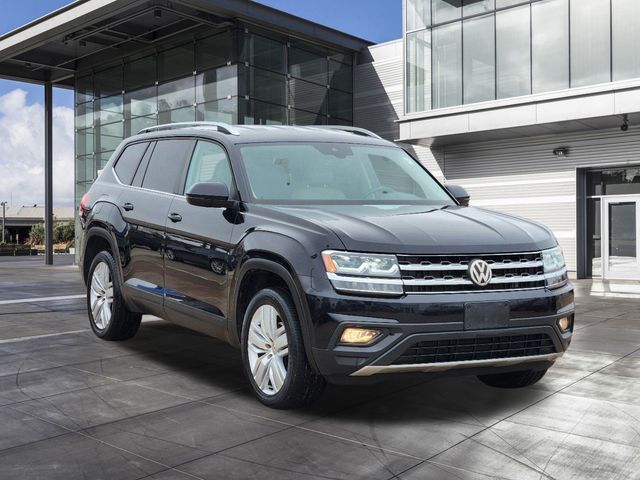 2019 Deep Black Volkswagen Atlas 3.6L V6 SE FWD SUV