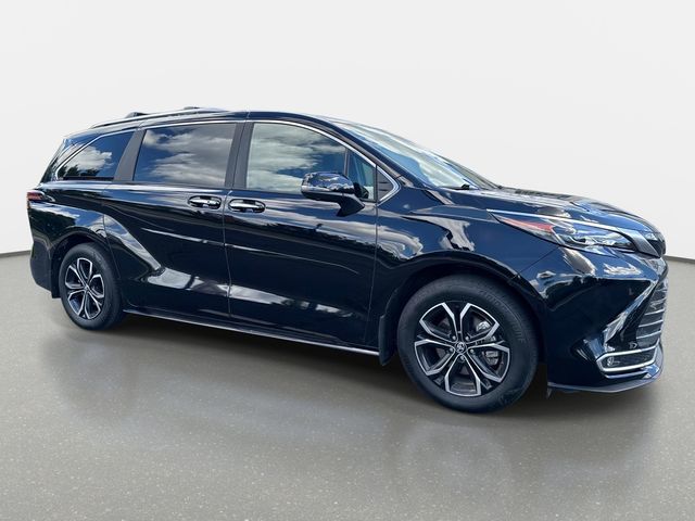 Used 2025 Black Toyota Platinum image 7