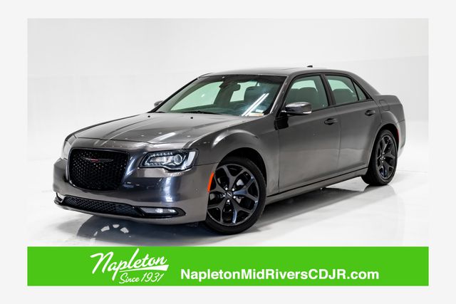 Gray (Granite Crystal Metallic Clearcoat) 2023 Chrysler 300 S V6 RWD Sedan Rear-Wheel Drive 8-Speed Automatic