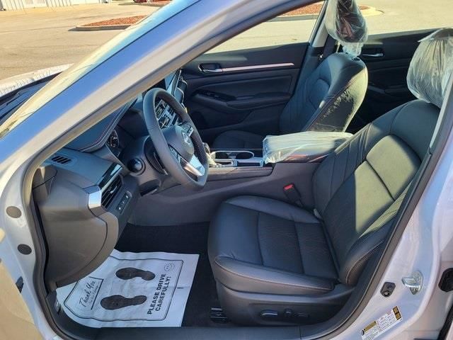 New 2025 Gray Nissan 2.5 SR image 11