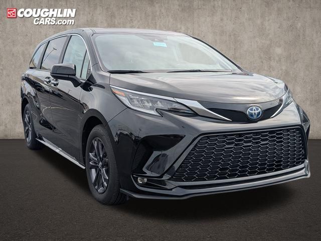 2024 Toyota Sienna XSE 7-Passenger AWD
