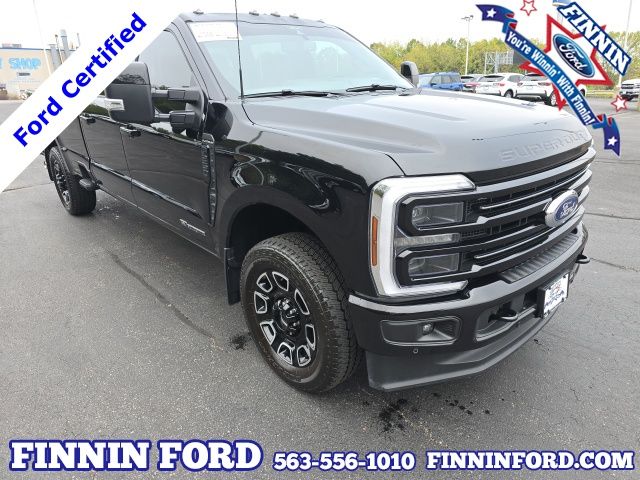 2025 Ford F-250 Super Duty Platinum Crew Cab 4WD