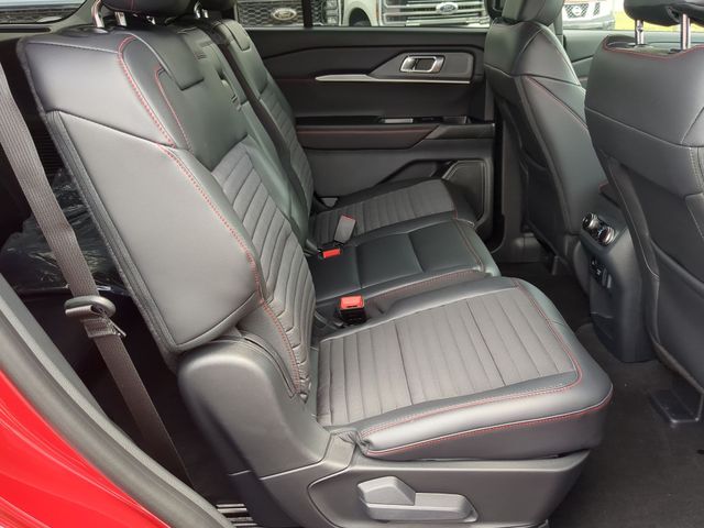 New 2026 Rapid Red Metallic Tinted Clearcoat Ford ST-Line image 44