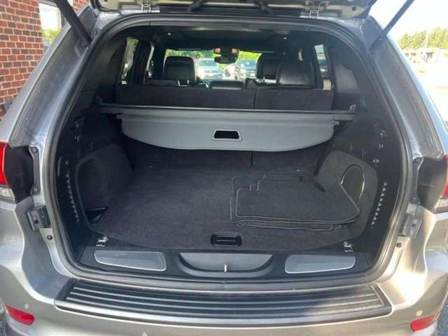 JeepGrand Cherokee8