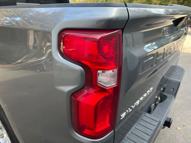 2020 Chevrolet Silverado 1500 RST 19