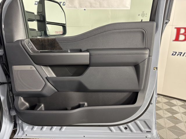 2025 Glacier Gray Metallic Tri-Coat Ford Super Duty F-250 SRW Lariat 4X4 Truck