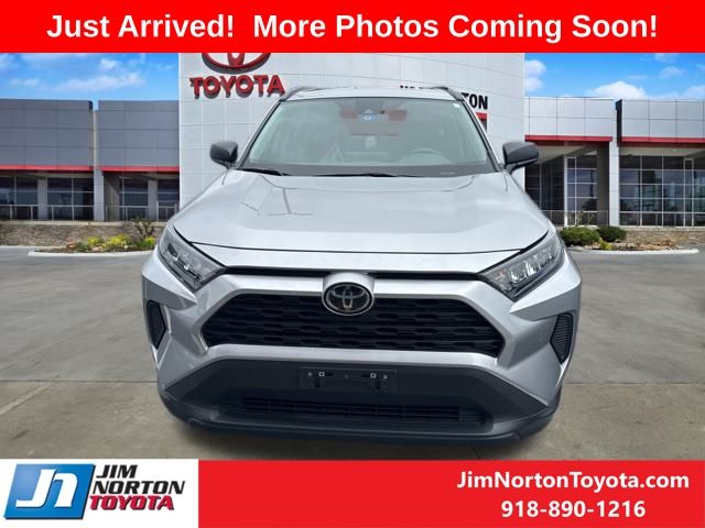 Used 2021 Toyota RAV4 LE with VIN 2T3H1RFV8MC104570 for sale in Tulsa, OK