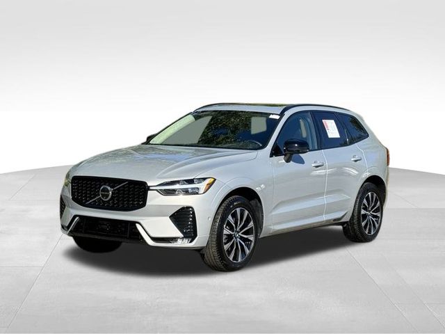 2024 Volvo XC60 B5 Plus Dark Theme 36