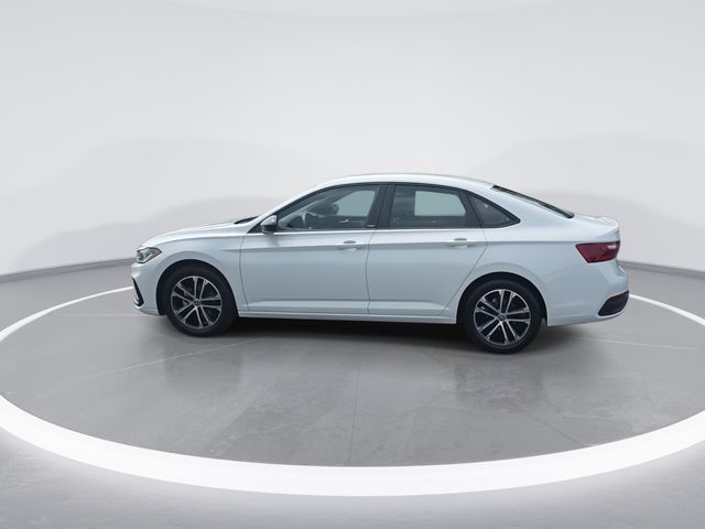 Used 2025 White Volkswagen 1.5T Sport image 4
