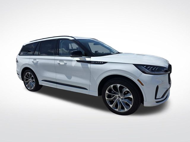 White Metallic 2026 Lincoln Aviator SUV / Crossover Rear-Wheel Drive Automatic