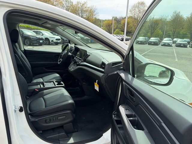 new 2026 Honda Odyssey car, priced at $43,833