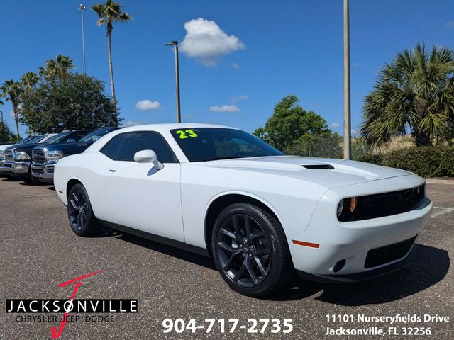 White 2023 Dodge Challenger SXT RWD Coupe Rear-Wheel Drive 8-Speed Automatic