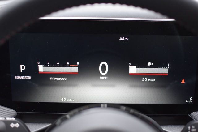 New 2025 Nissan Kicks SR