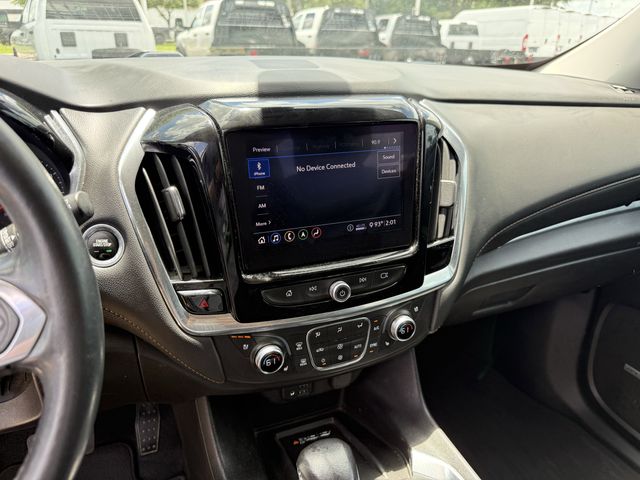 2021 Chevrolet Traverse Premier Silver at Community Honda