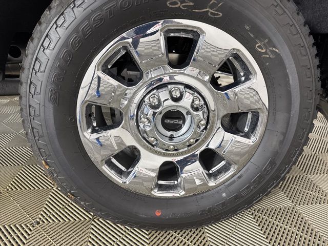 2025 Carbonized Gray Metallic Ford F-250SD Lariat 4X4 Truck