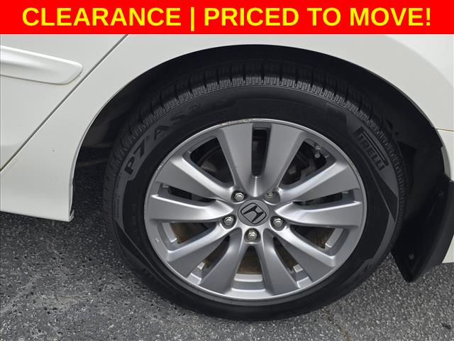Used 2011 White Honda EX-L image 34
