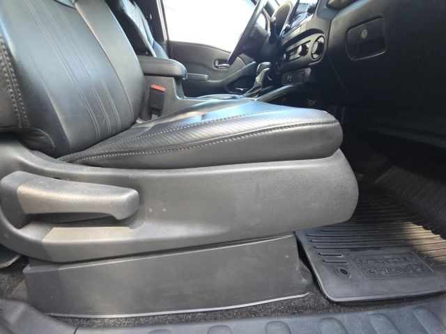 2022 Nissan Frontier PRO-4X:C02734A