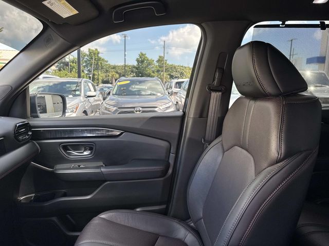 Used 2025  Honda Black Edition image 16